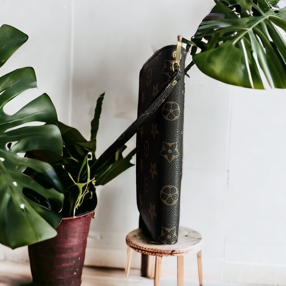 Wallet - Picture 2 of 3